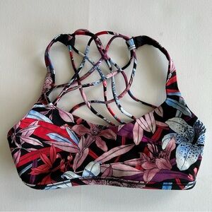 Lululemon free to be - wild size 6